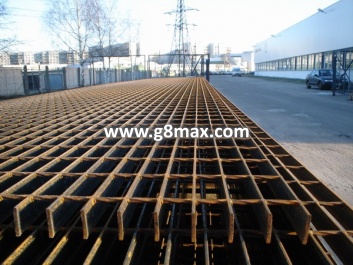 Schwarzes Schweißgitter SP34x76/40x3 6100x1000 mm